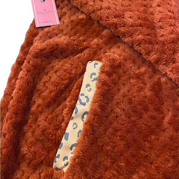 Simply Southern Simply Soft Leopard Pullover Size XL - Picture 6 of 6